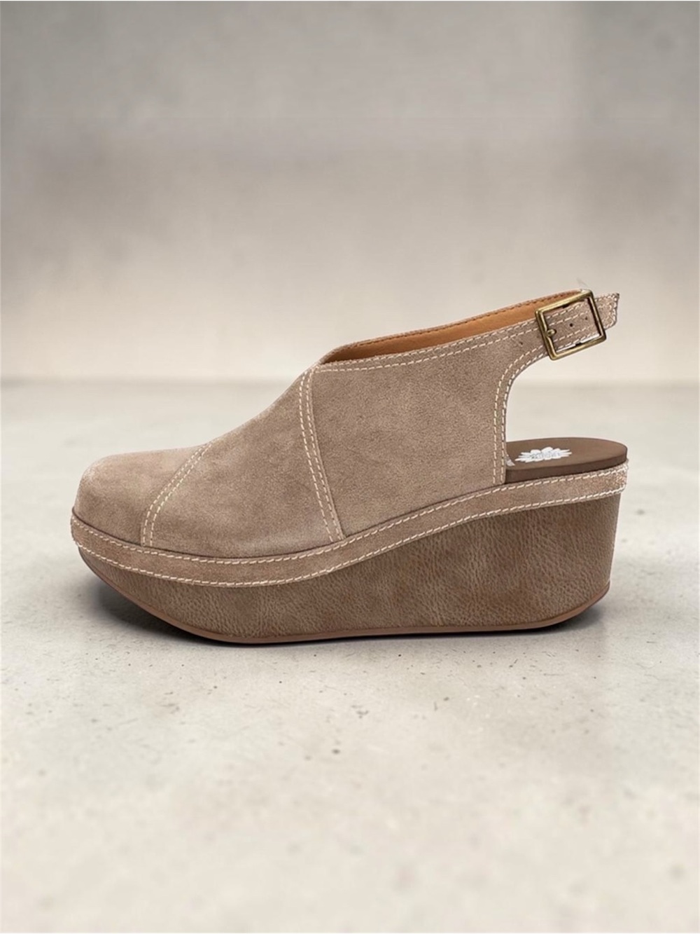 Yellow Box Bardene Leather Slingback Platform Clogs in Taupe Sz 9